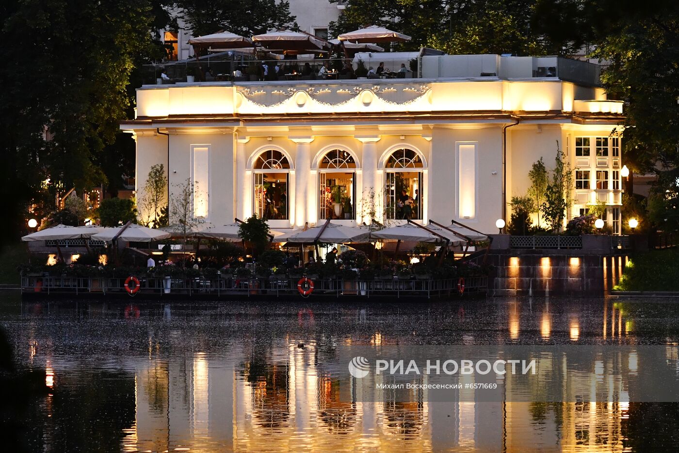 Новые ограничения для кафе и ресторанов вводятся в Москве с 13 июня