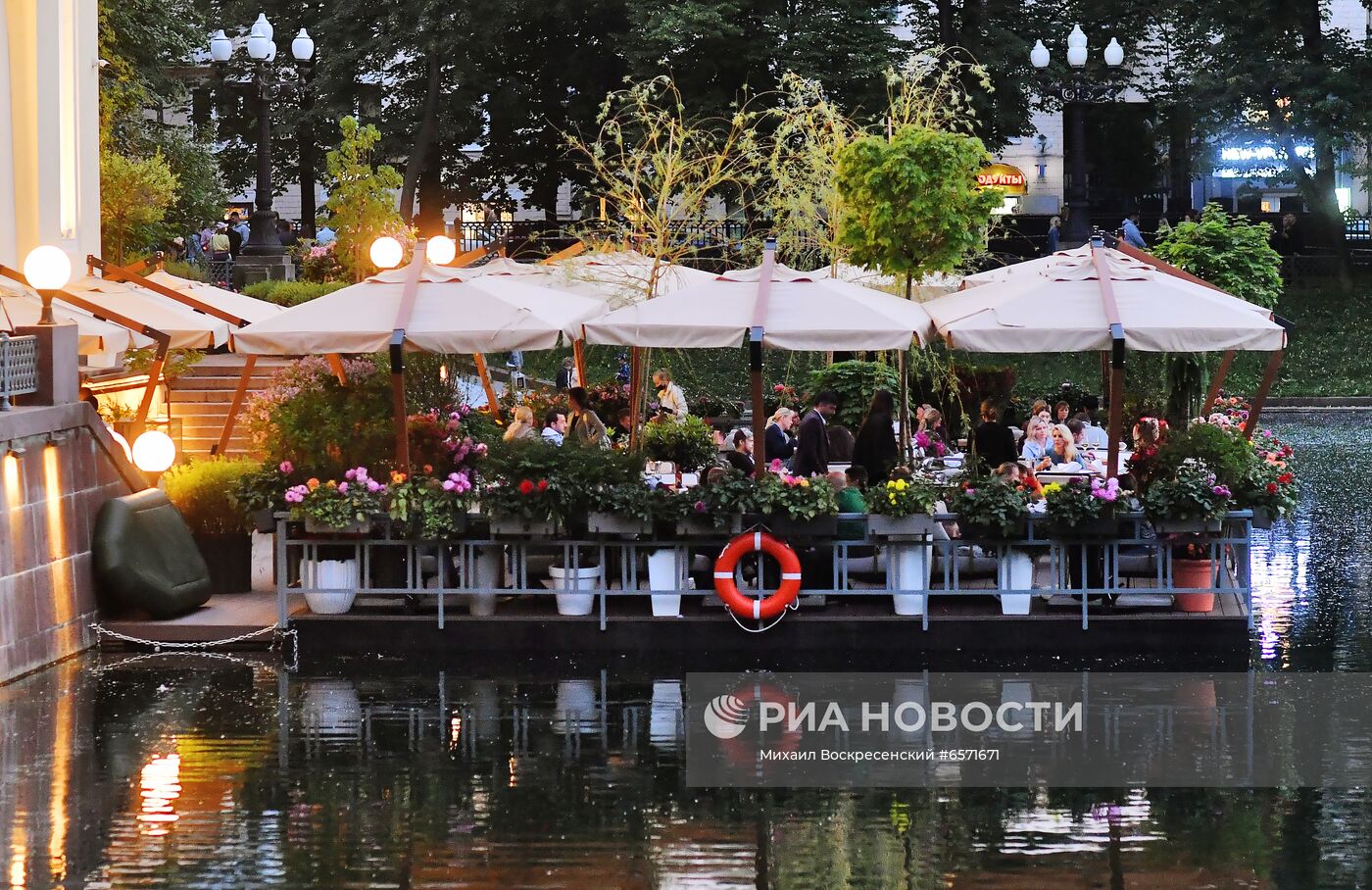 Новые ограничения для кафе и ресторанов вводятся в Москве с 13 июня