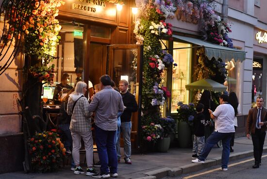 Новые ограничения для кафе и ресторанов вводятся в Москве с 13 июня