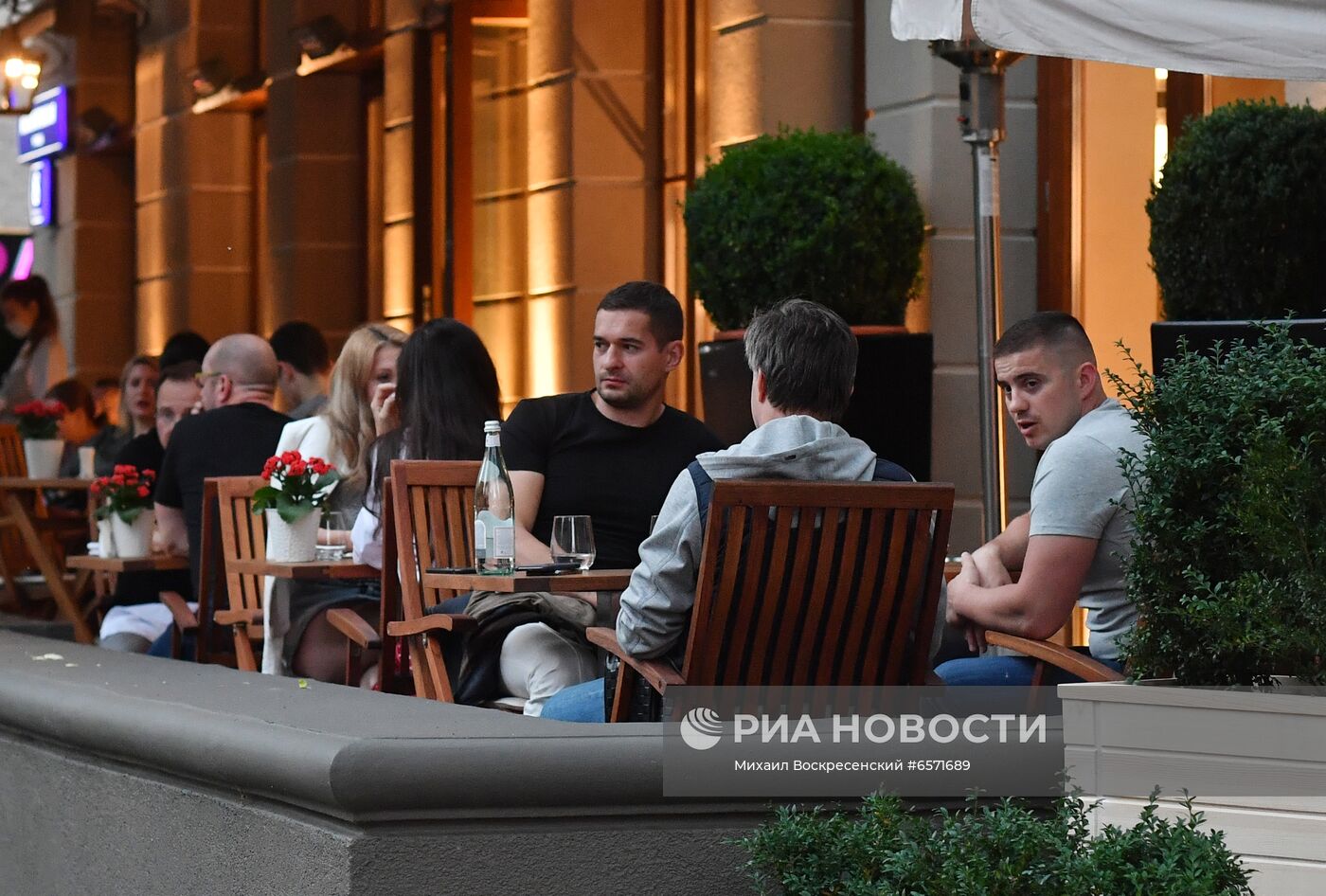 Новые ограничения для кафе и ресторанов вводятся в Москве с 13 июня