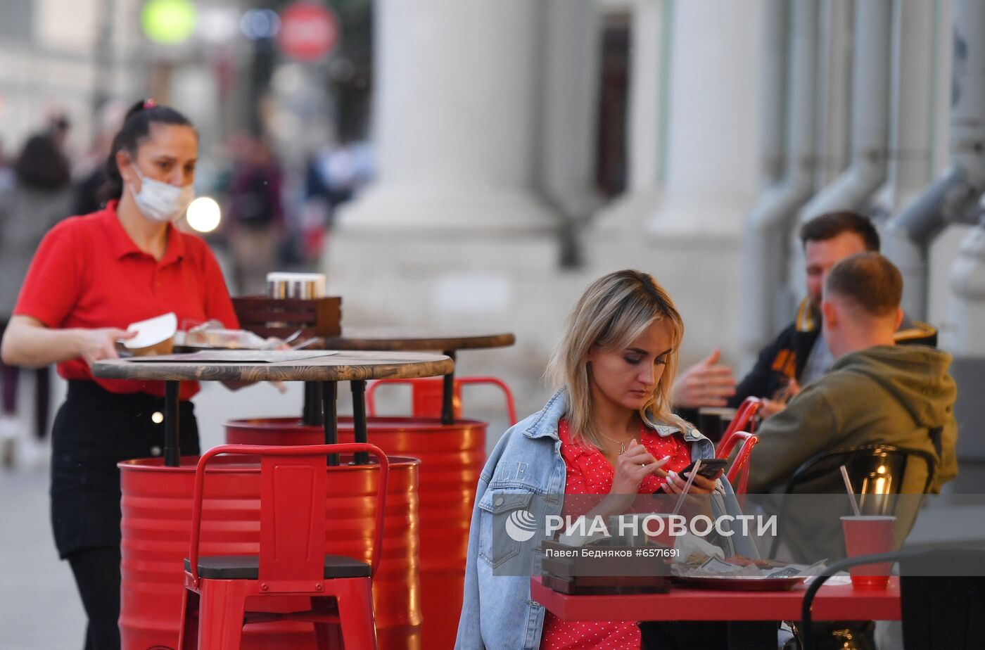 Новые ограничения для кафе и ресторанов вводятся в Москве с 13 июня