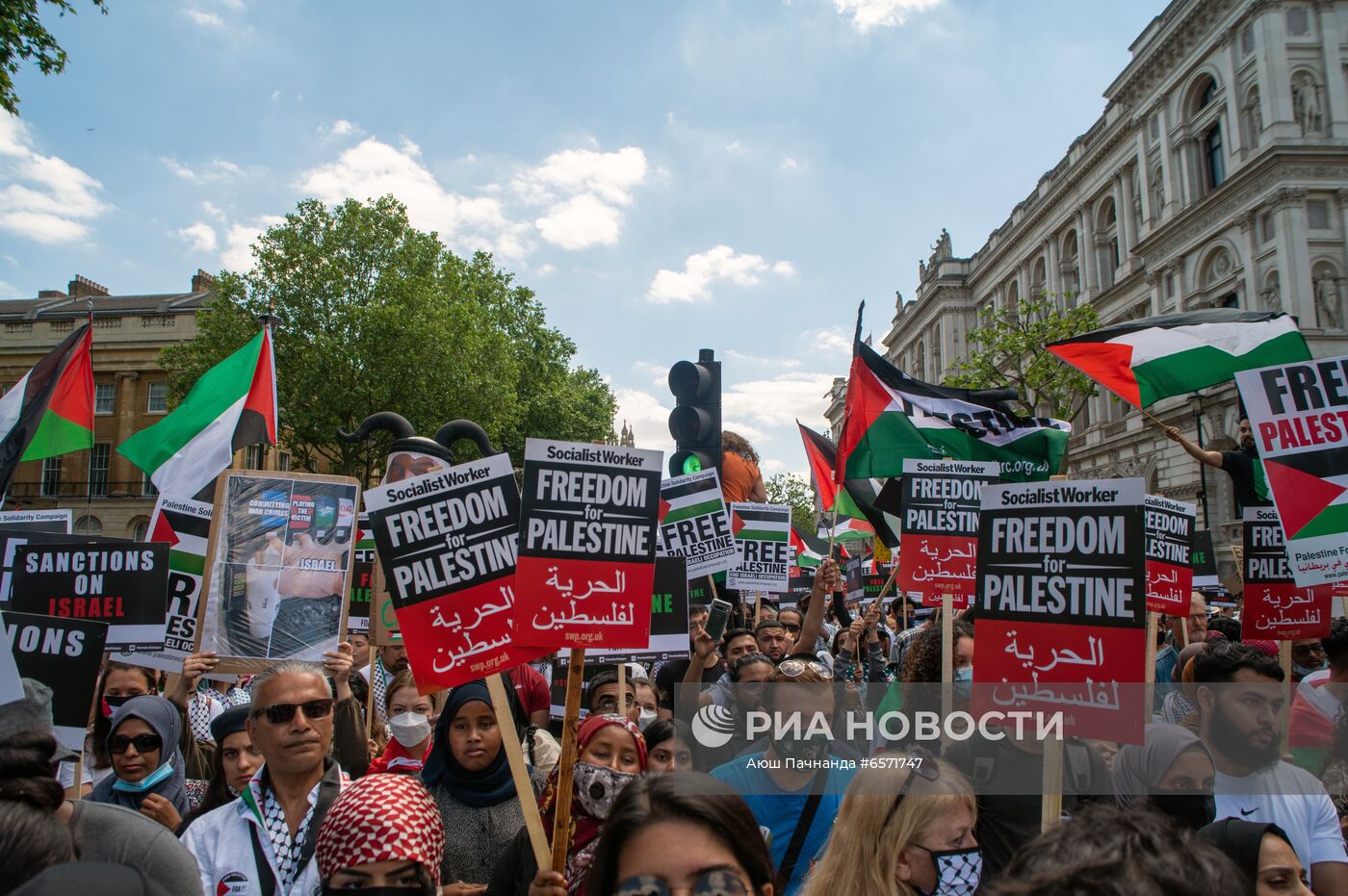 Акция в поддержку палестинцев в Лондоне 