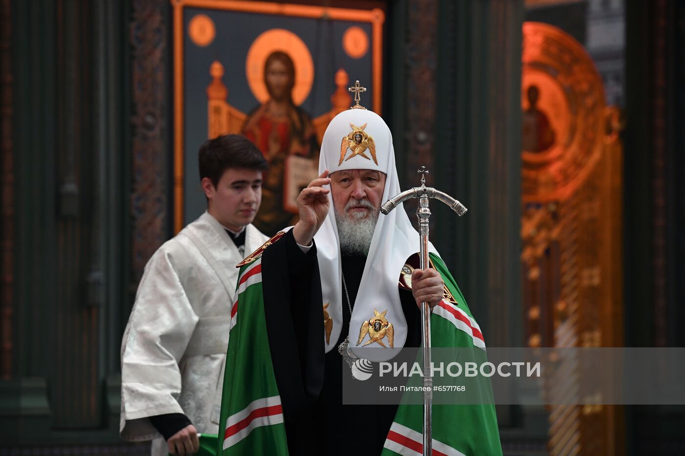 Патриаршее служение в храме Вооруженных Сил