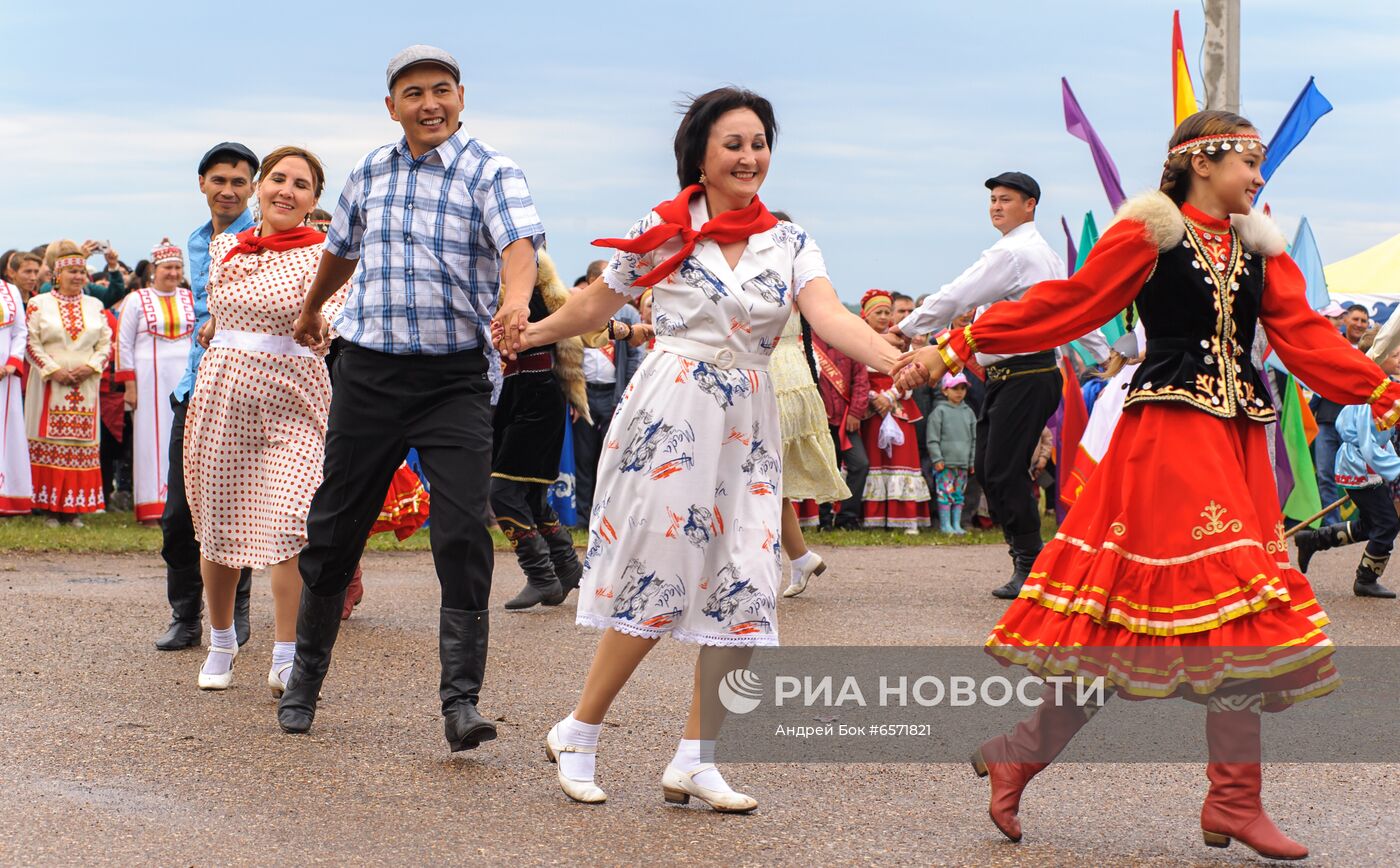 Праздник Сабантуй в регионах РФ