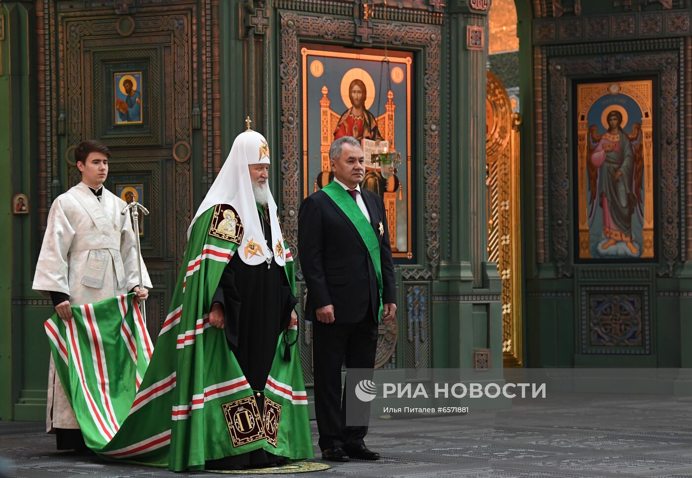 Патриаршее служение в храме Вооруженных Сил