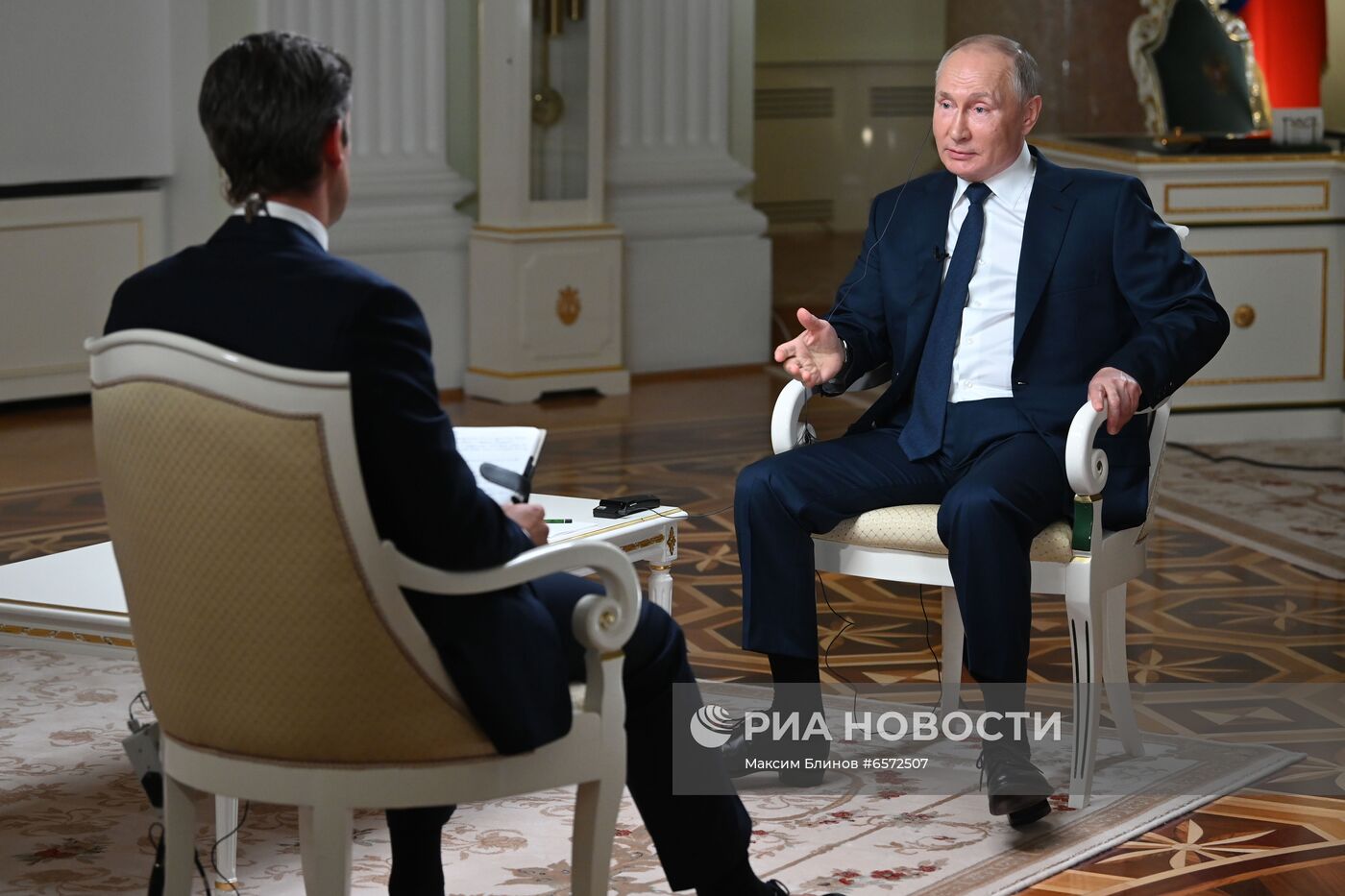 Президент РФ В. Путин дал интервью американской телекомпании NBC