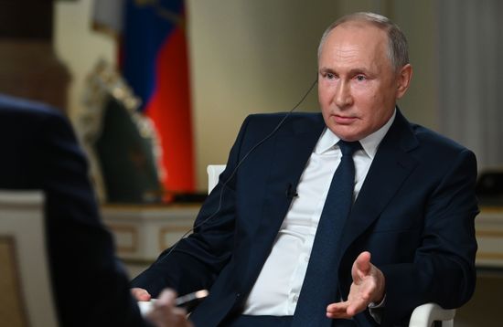 Президент РФ В. Путин дал интервью американской телекомпании NBC