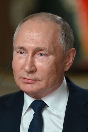 Президент РФ В. Путин дал интервью американской телекомпании NBC