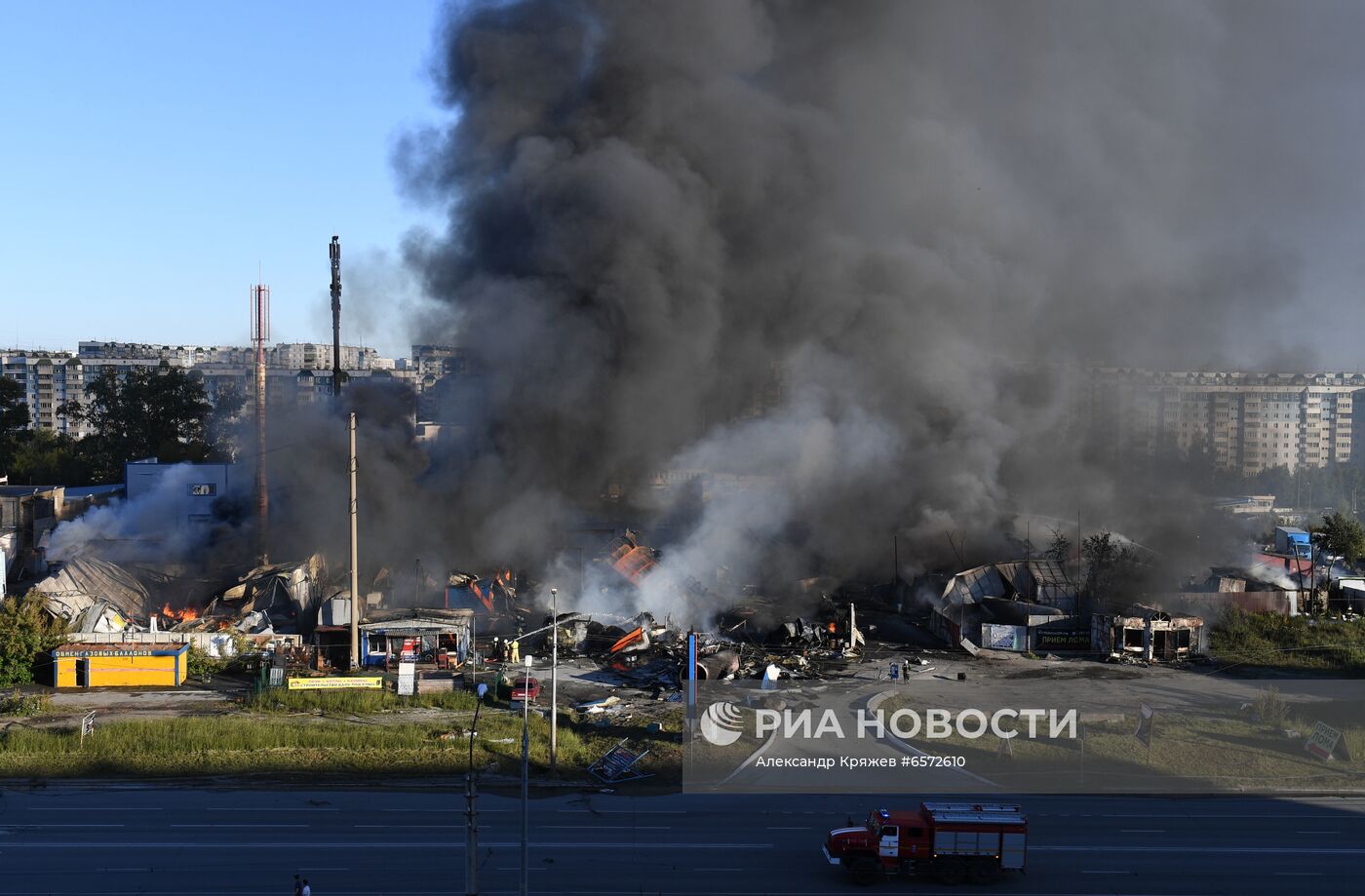 Автозаправка горит в Новосибирске