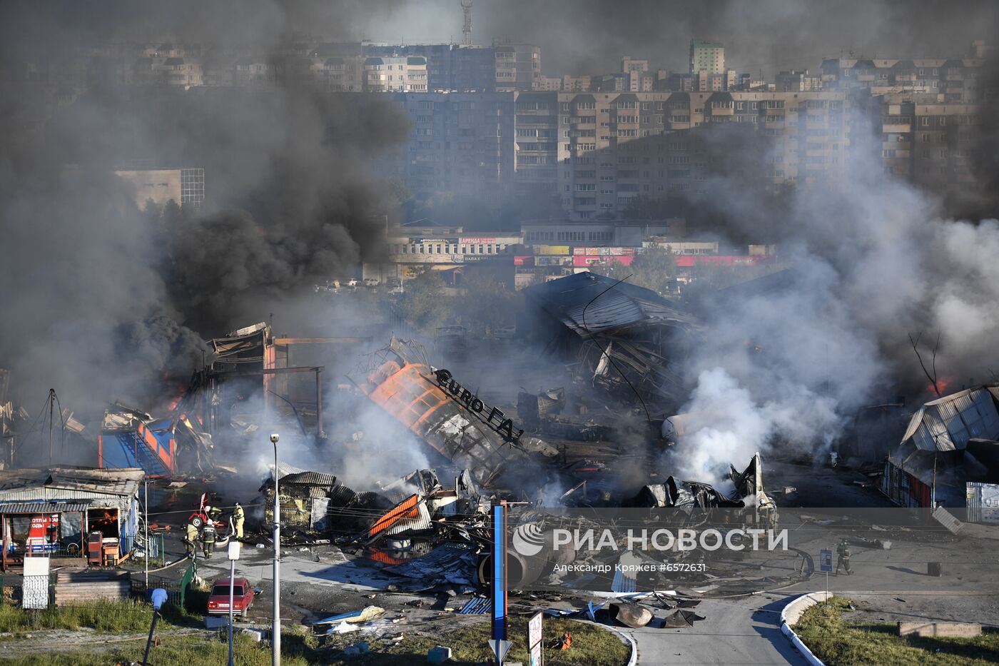 Автозаправка горит в Новосибирске