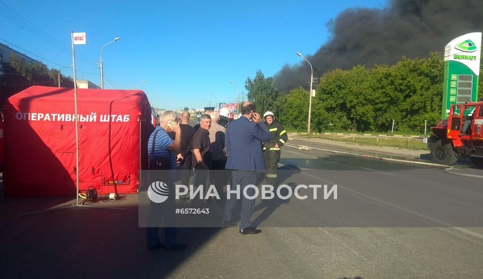 Автозаправка горит в Новосибирске