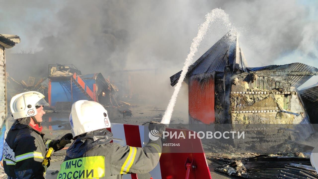 Автозаправка горит в Новосибирске