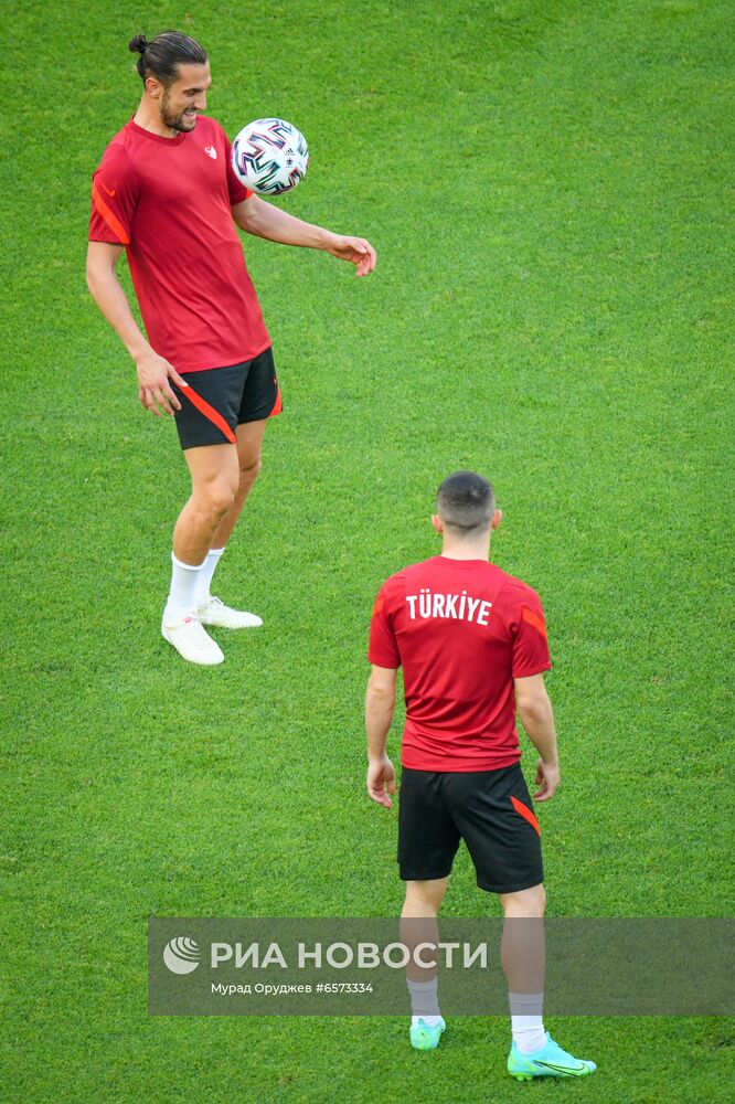 Футбол. ЧЕ-2020. Тренировка сборной Турции