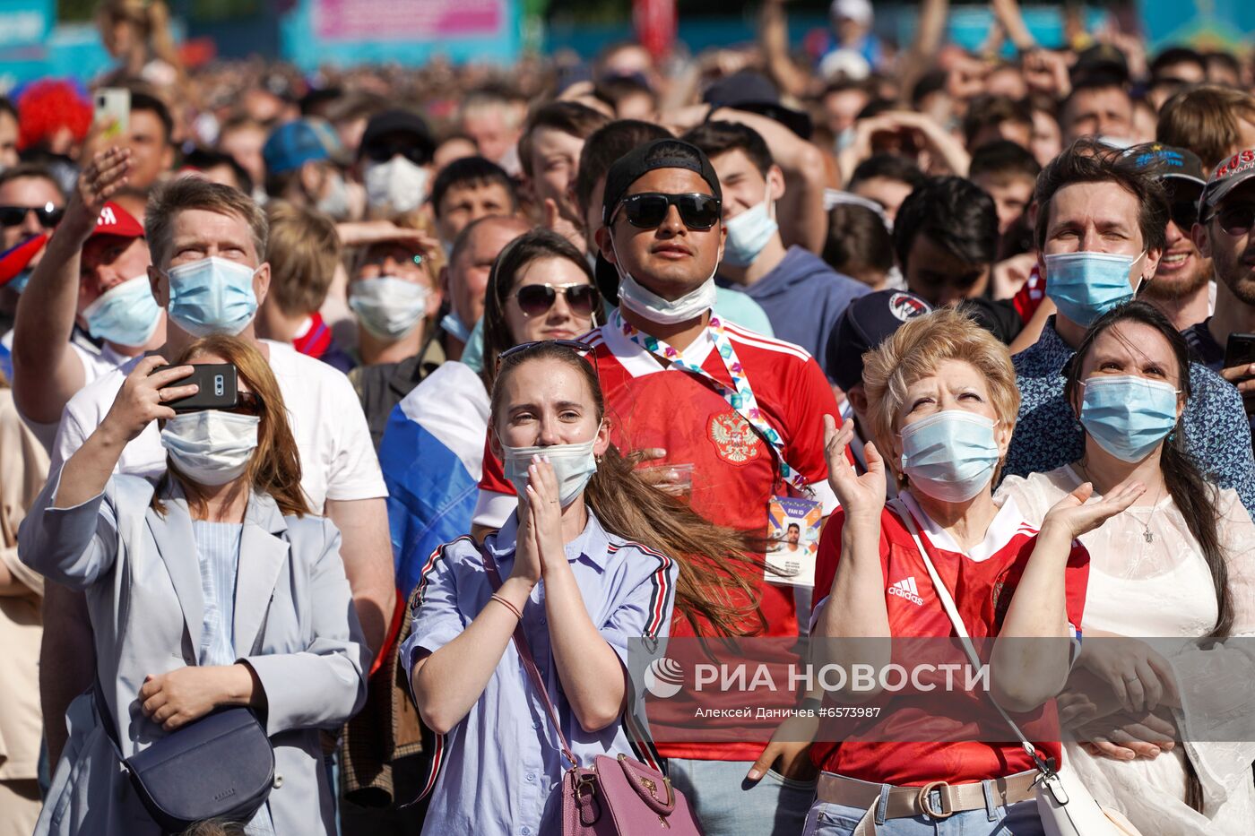 Просмотр матча ЧЕ-2020 по футболу между сборными Финляндии и России