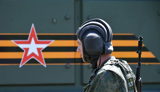 Учения Кантемировской танковой дивизии в Подмосковье 