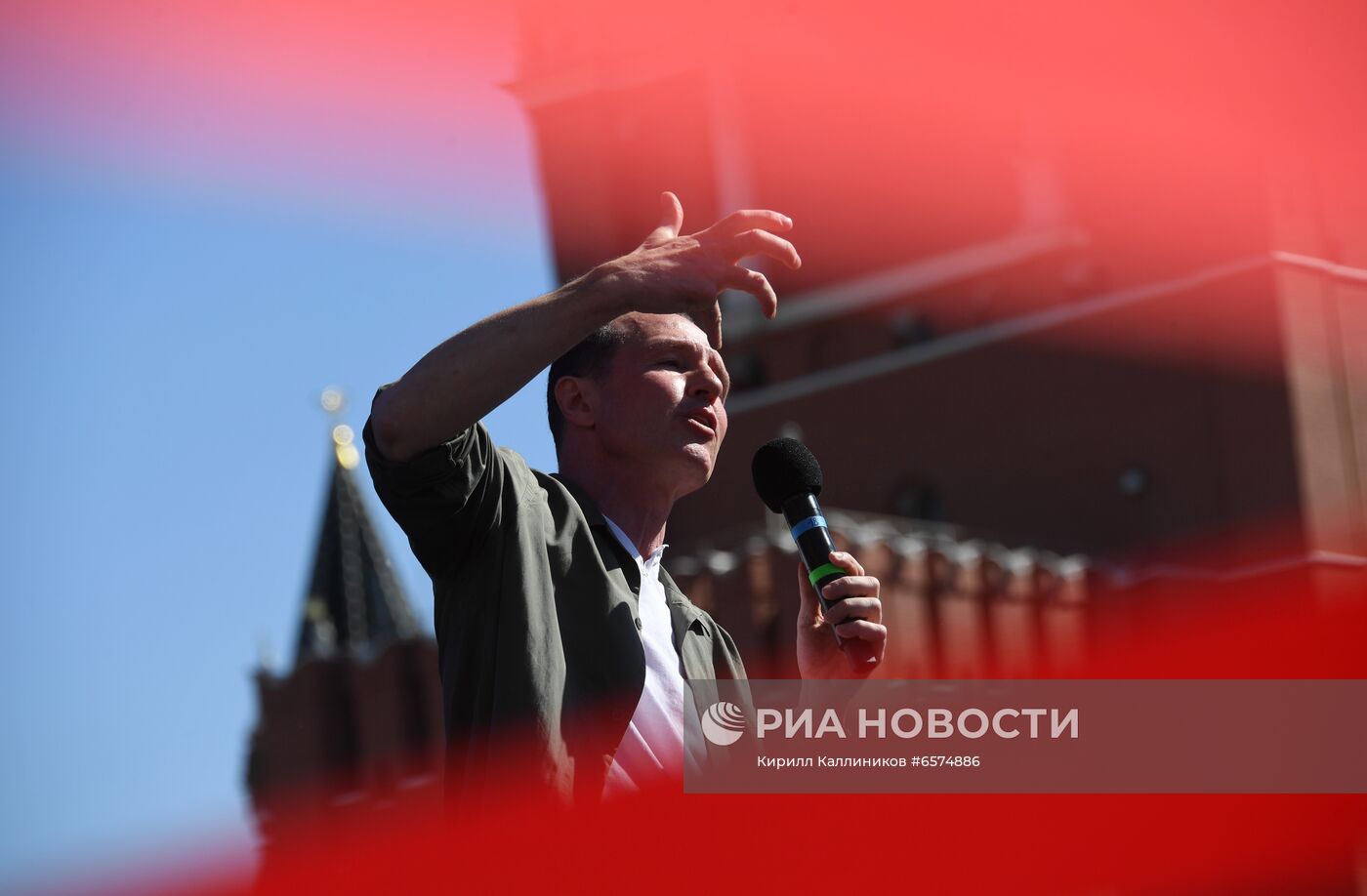 Книжный фестиваль "Красная площадь". День первый 