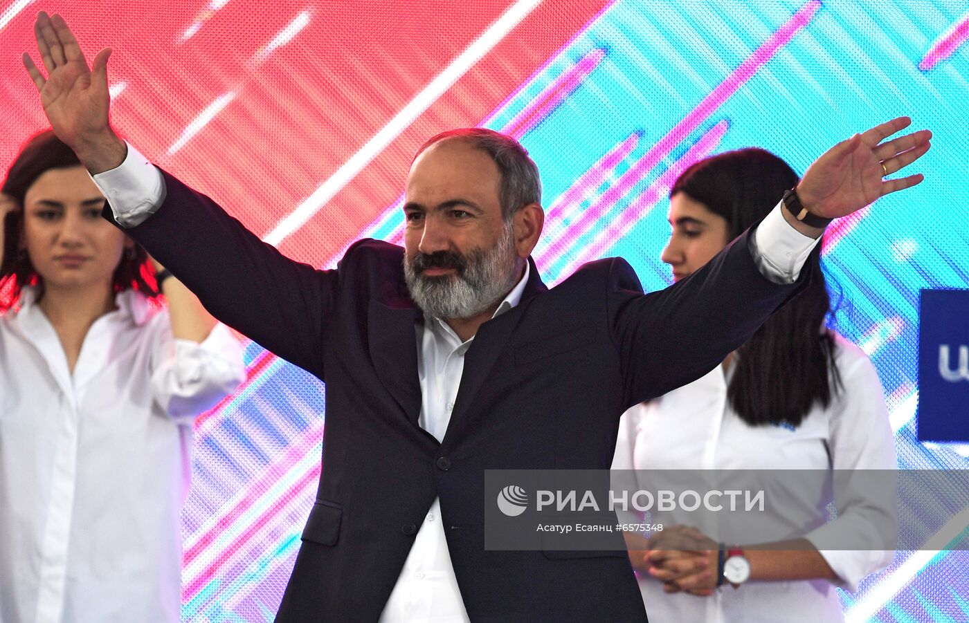 Предвыборный митинг сторонников Н. Пашиняна в Ереване 