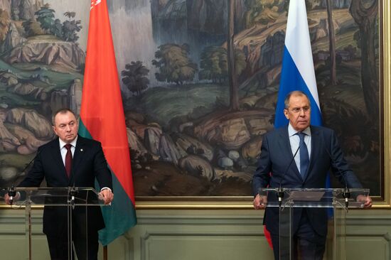 Встреча глав МИД РФ и Белоруссии С. Лаврова и В. Макея