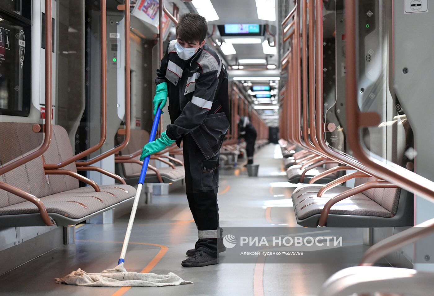 Дезинфекция в московском метро