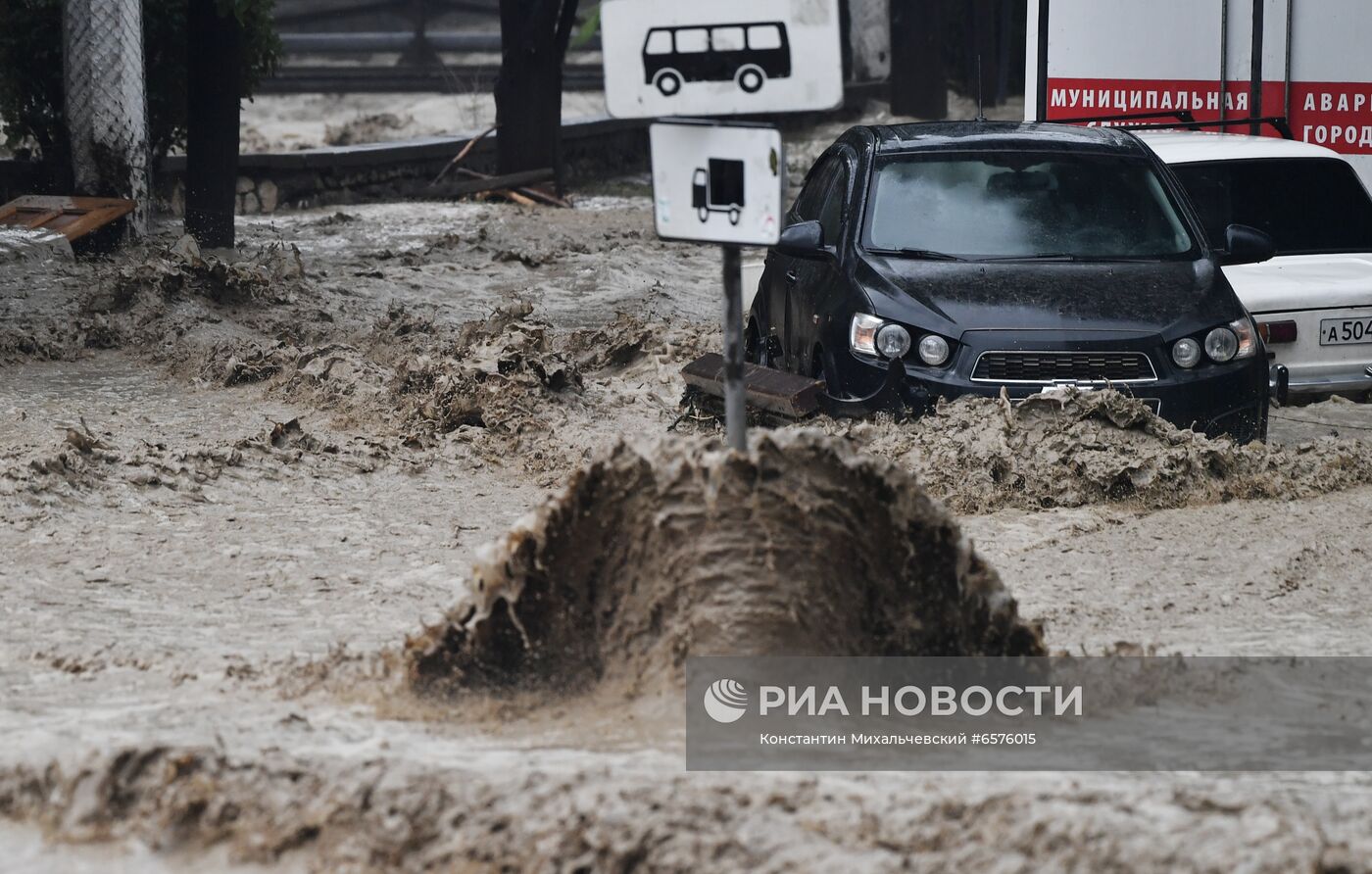 Подтопления в Ялте после ливней