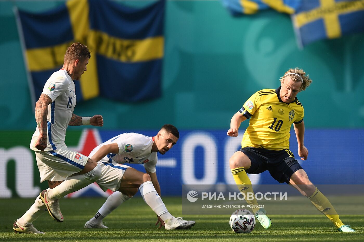 Футбол. ЧЕ-2020. Матч Швеция - Словакия