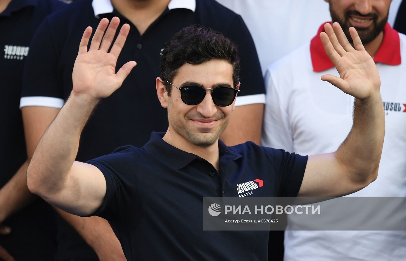 Предвыборный митинг сторонников Р. Кочаряна в Ереване
