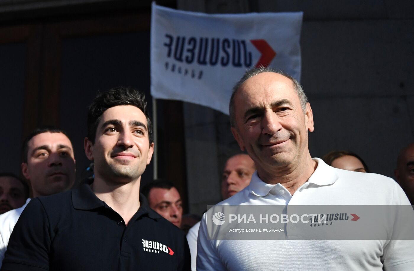 Предвыборный митинг сторонников Р. Кочаряна в Ереване