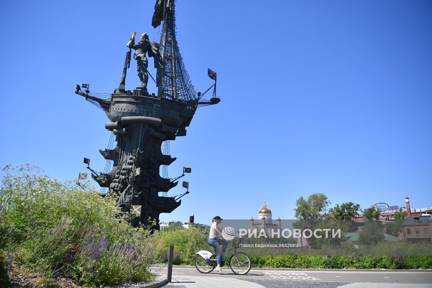 Жаркая погода в Москве