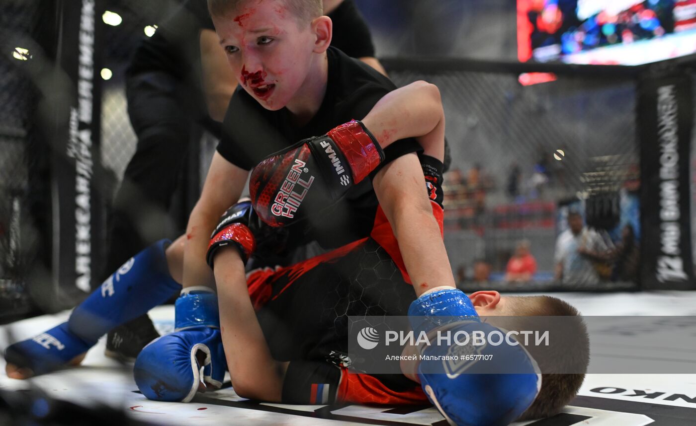 Соревнования по ММА в Омске