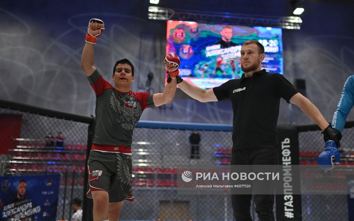 Соревнования по ММА в Омске