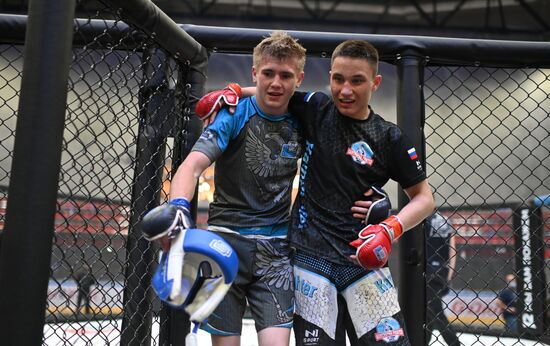 Соревнования по ММА в Омске