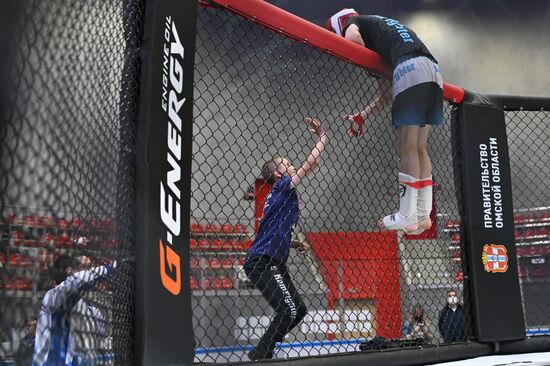 Соревнования по ММА в Омске