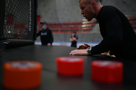 Соревнования по ММА в Омске