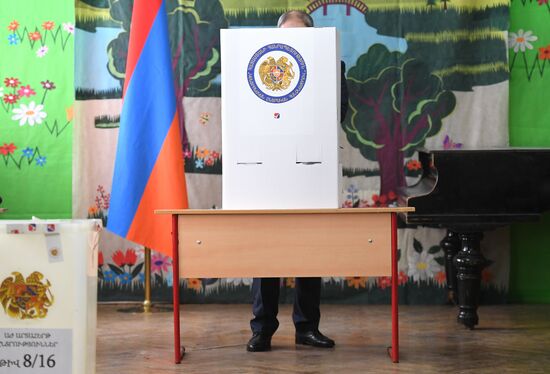 Досрочные парламентские выборы в Армении