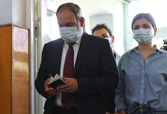 Досрочные парламентские выборы в Армении