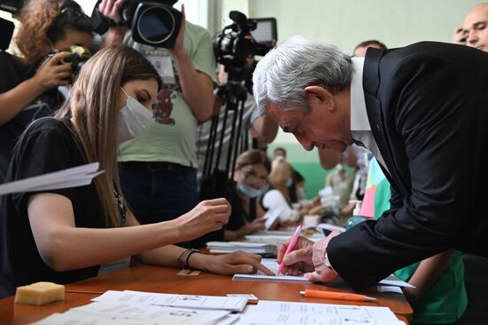 Досрочные парламентские выборы в Армении