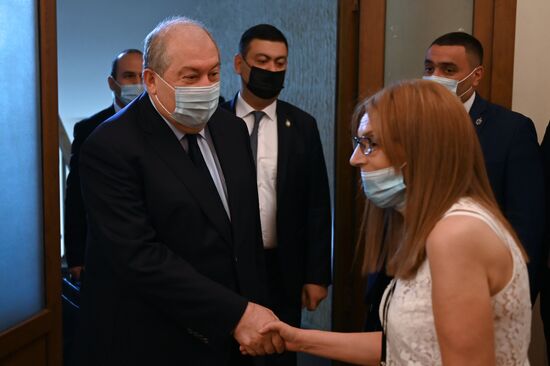 Досрочные парламентские выборы в Армении