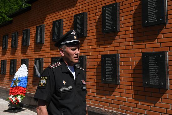 Церемония перезахоронения красноармейцев, погибших в битве в Подмосковье 