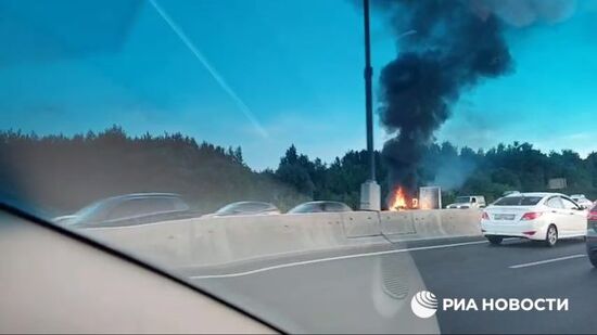 На МКАД загорелся грузовик