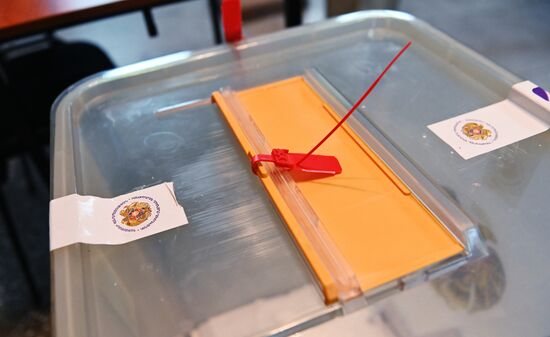 Досрочные парламентские выборы в Армении