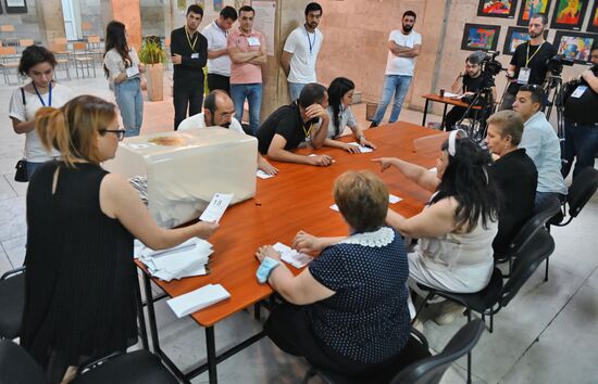 Досрочные парламентские выборы в Армении