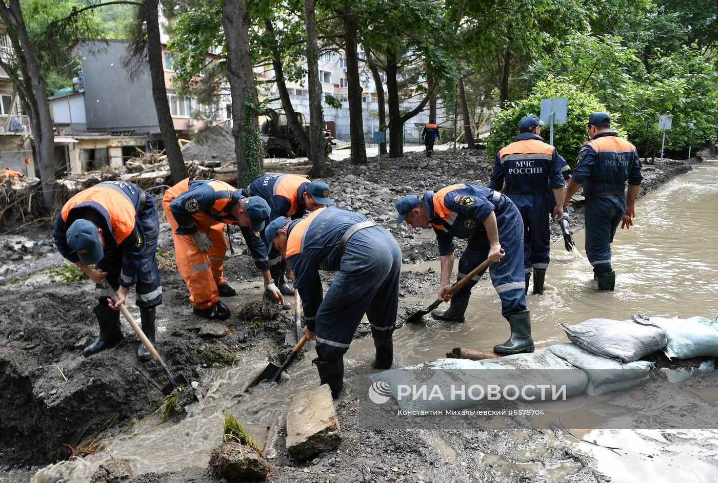 Ликвидация последствий наводнения в Ялте