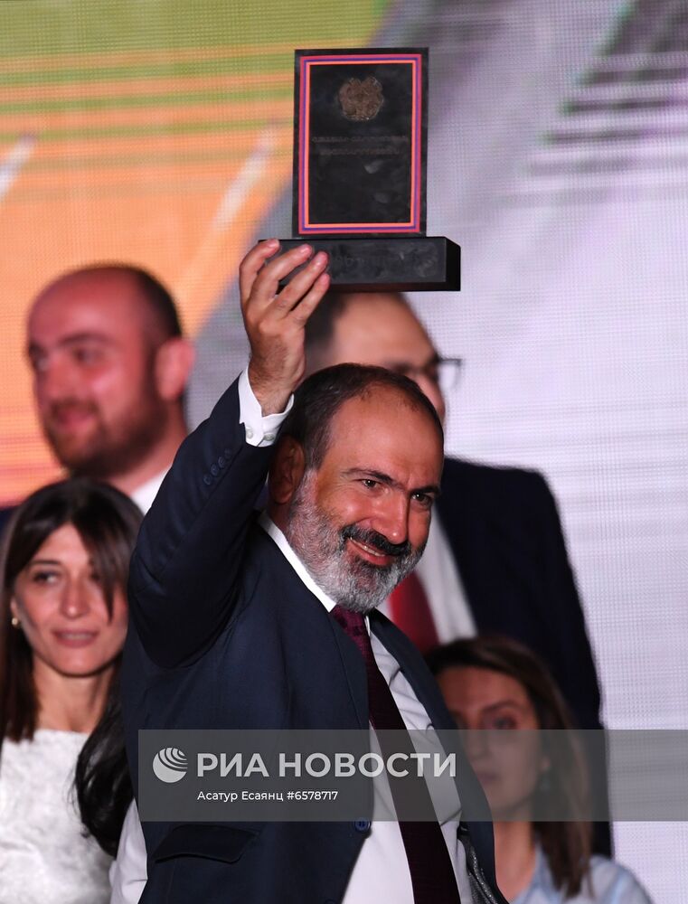 Митинг сторонников Н. Пашиняна в Ереване 