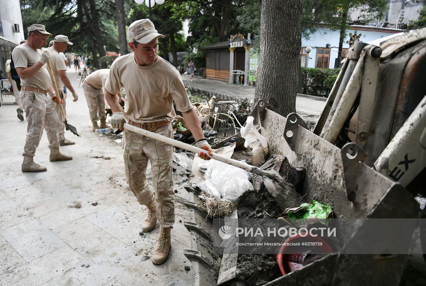 Ликвидация последствий наводнения в Ялте