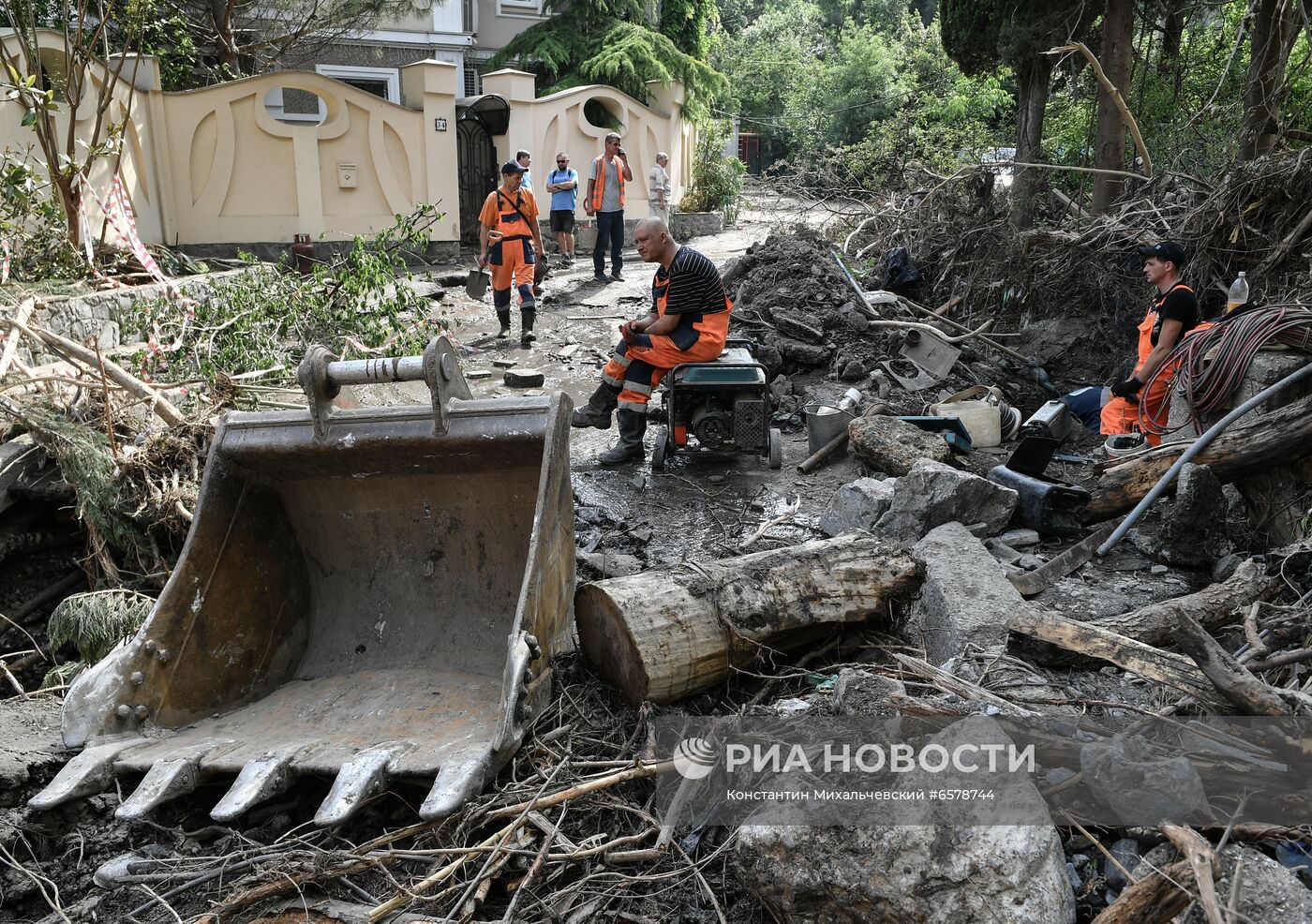 Ликвидация последствий наводнения в Ялте
