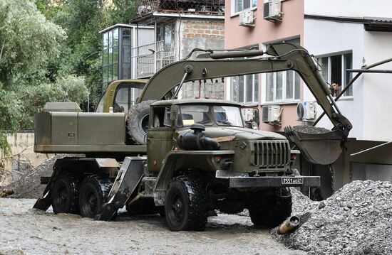 Ликвидация последствий наводнения в Ялте