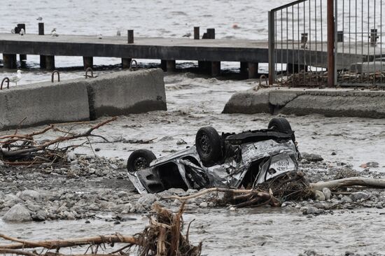 Ликвидация последствий наводнения в Ялте