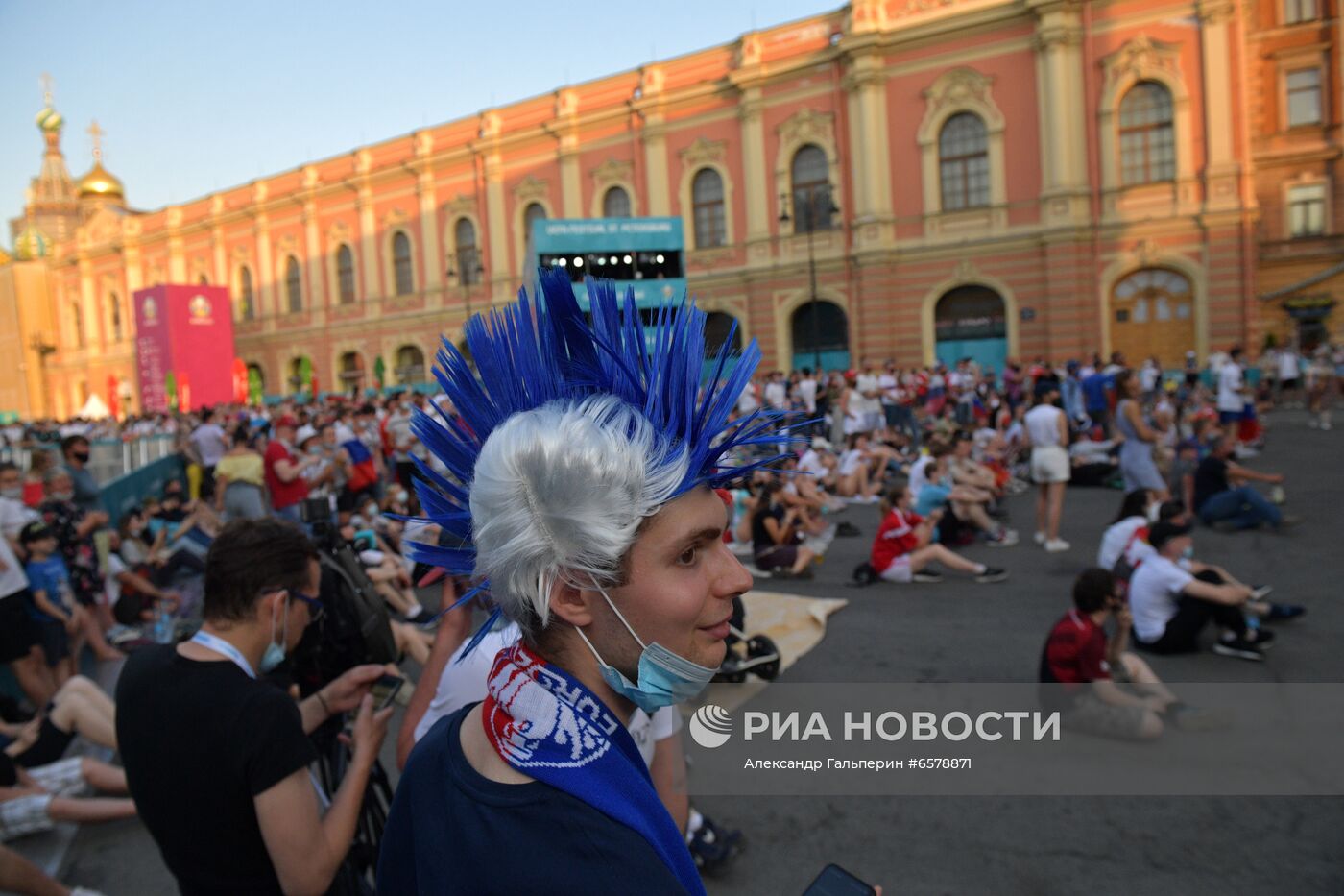 Просмотр матчей ЧЕ-2020 по футболу в фан-зоне Санкт-Петербурга