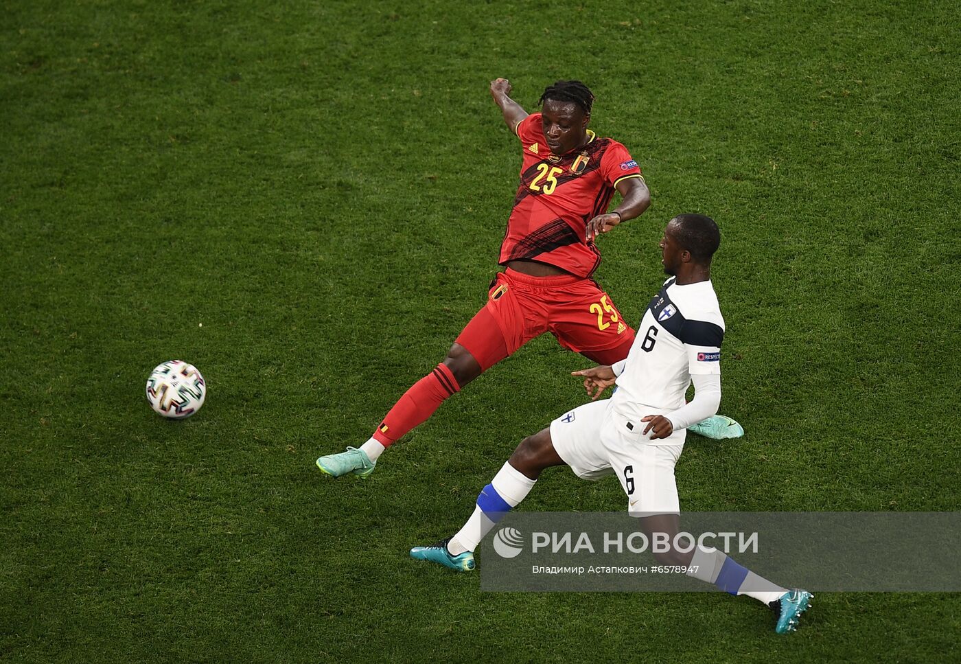 Футбол. ЧЕ-2020. Матч Финляндия - Бельгия