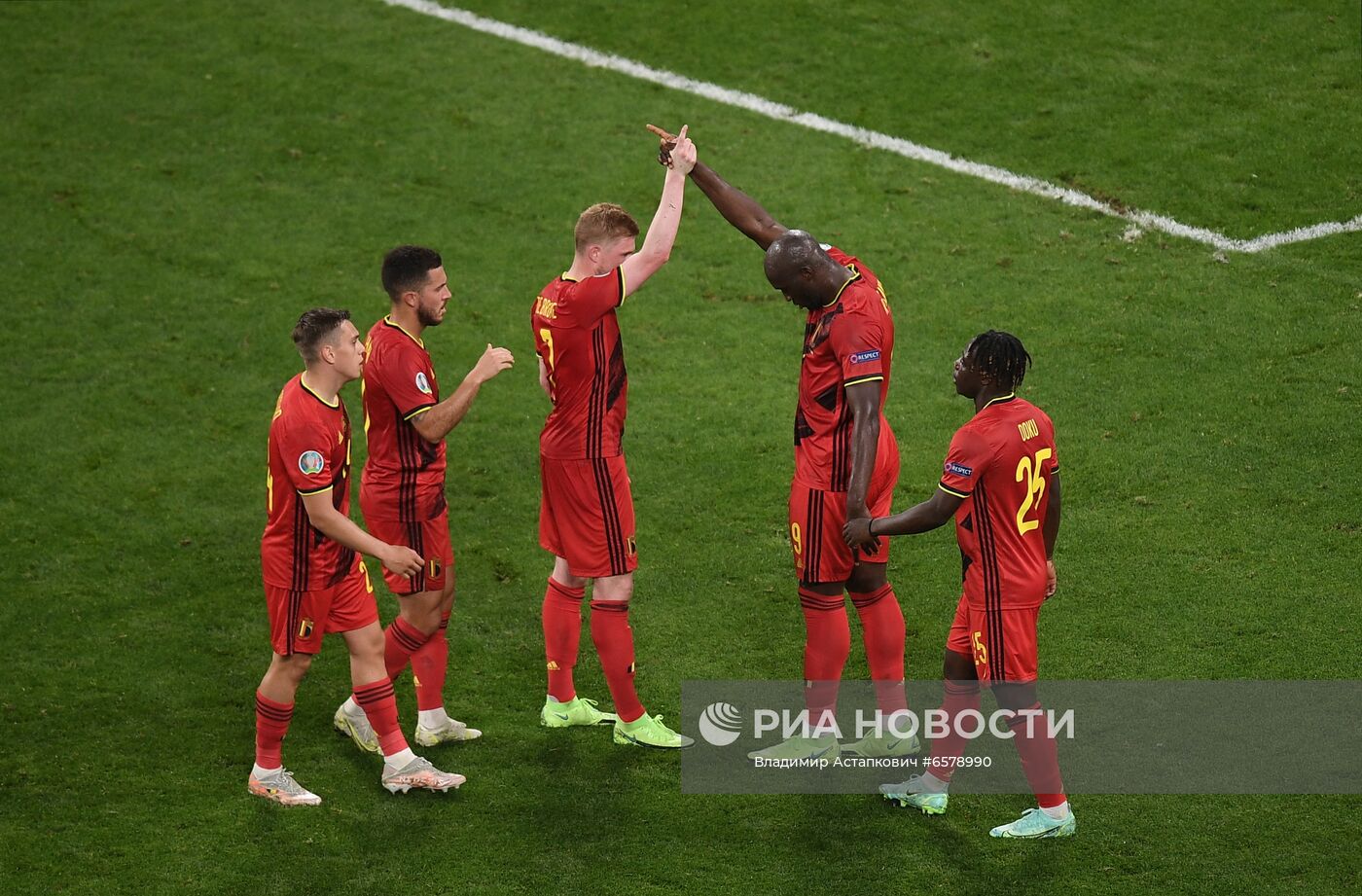 Футбол. ЧЕ-2020. Матч Финляндия - Бельгия